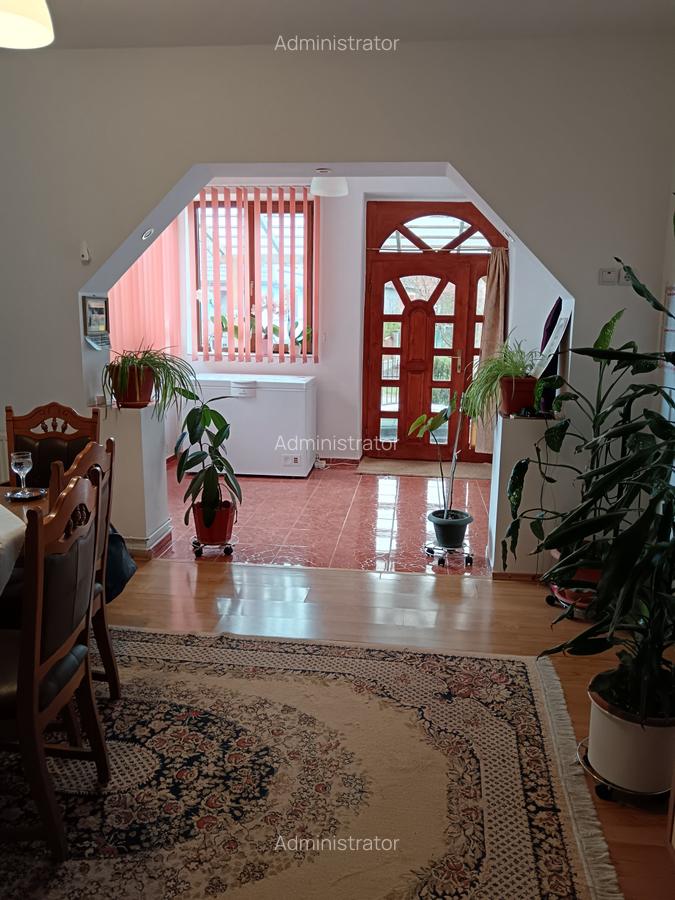 Casa familiala Roteni - 2