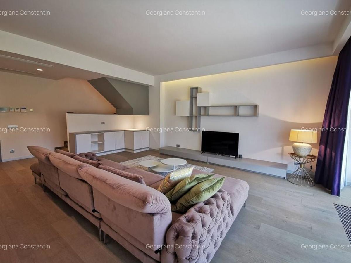 Apartament cu 4 camere semidecomandat în Iancu Nicolae - 2