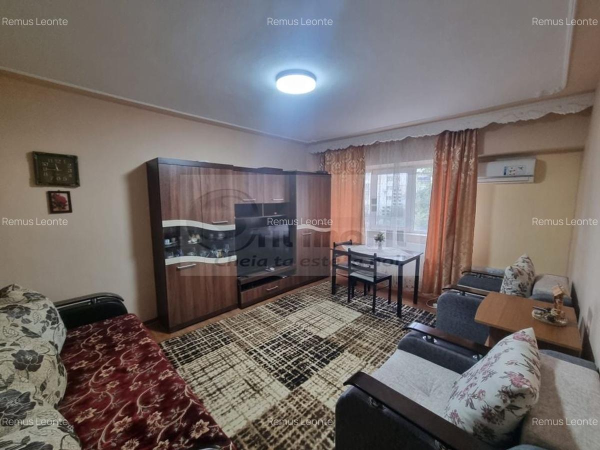 Apartament 4 camere, decomandat, 92.28 mp utili - Dacia - etaj 2/4 - 1