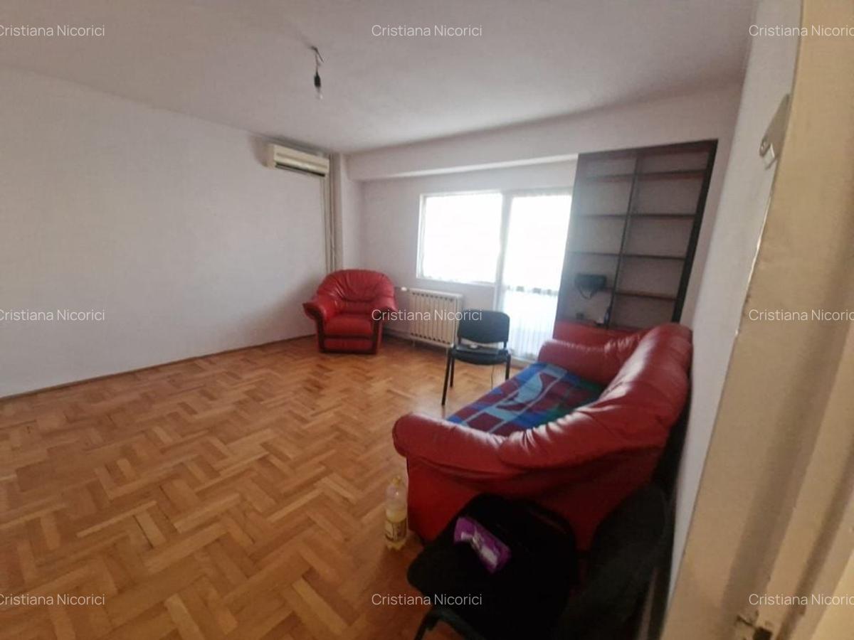 Apartament cu 3 camere decomandat, mobilat în Sebastian - 2