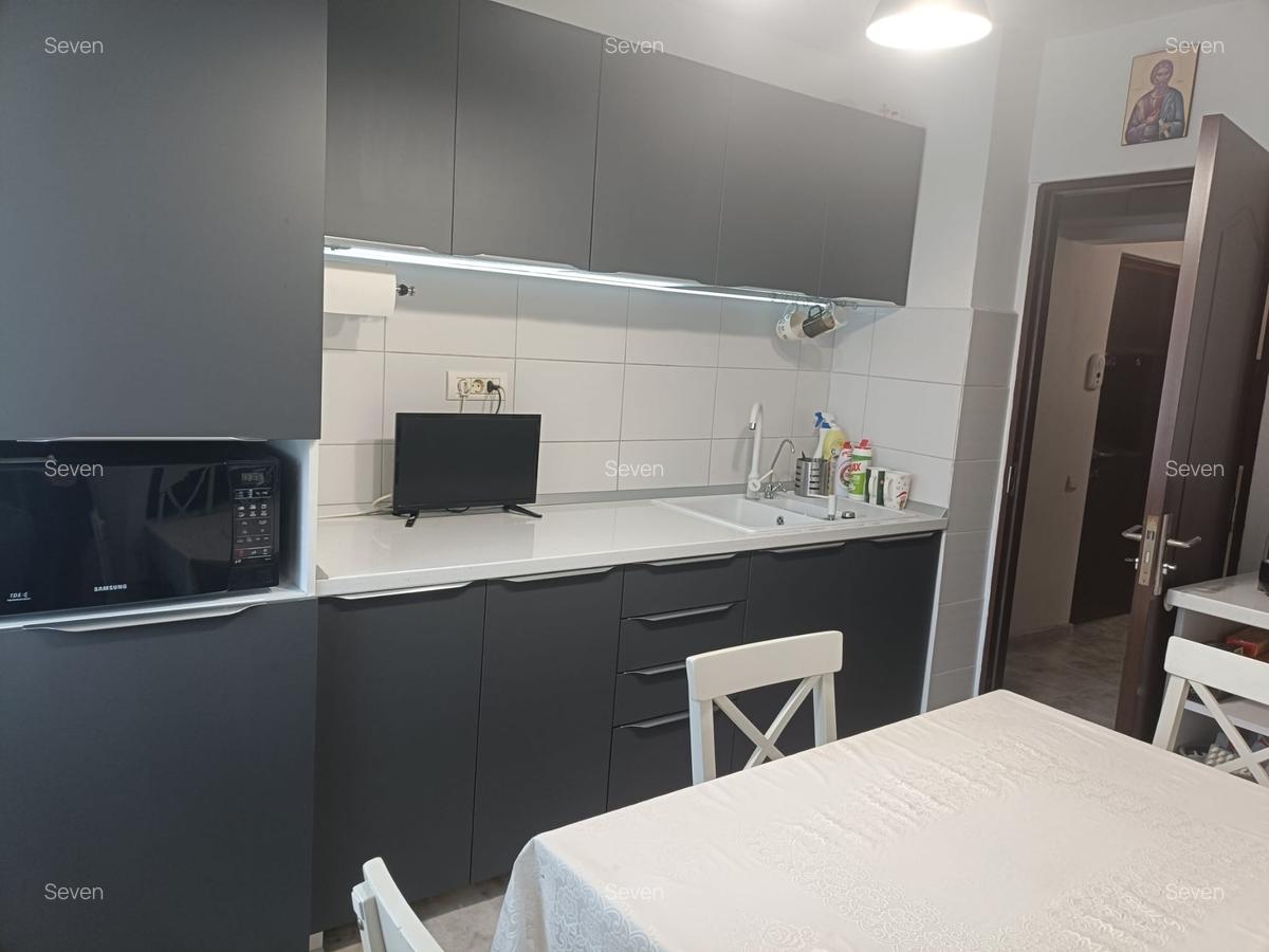 Apartament 3 camere decomandat - Poarta 6 - 120.000 euro  (Cod E5) - 10