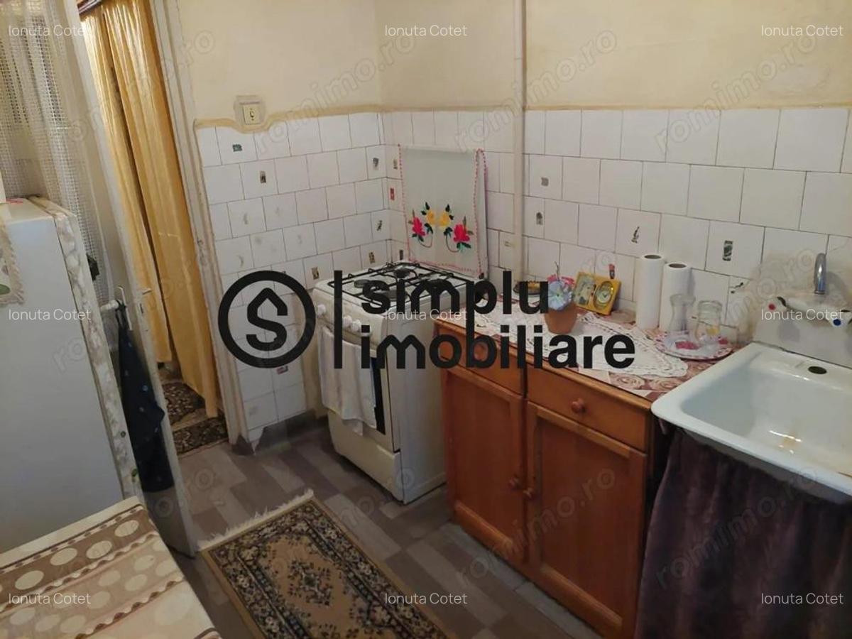 2 camere, etaj 2/4, Severinului - 77 000 Euro - 6 2 camere, etaj 2/4, Severinului - 77 000 Euro - 6