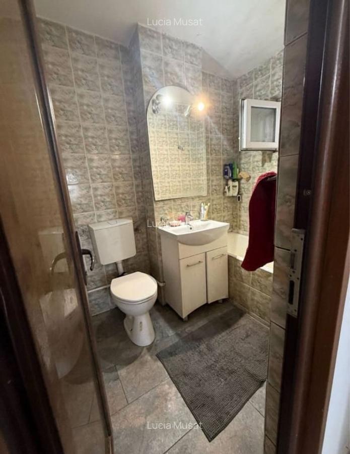 Apartament cu 3 camere decomandat în Brotăcei - 6