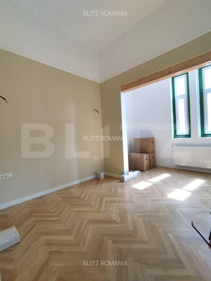 Apartament de vanzare, cu 3 camere, 107 mp, zona centrala - 8