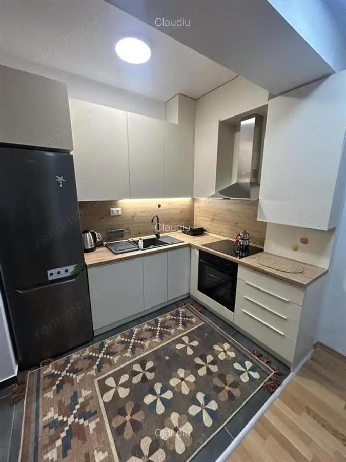 Vanzare apartament de doua camere Crangasi - 2