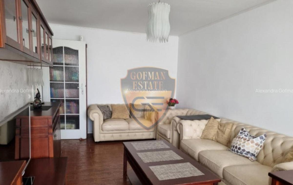 Apartament 4 camere, etaj 2/4, zona Delfinariu - 2