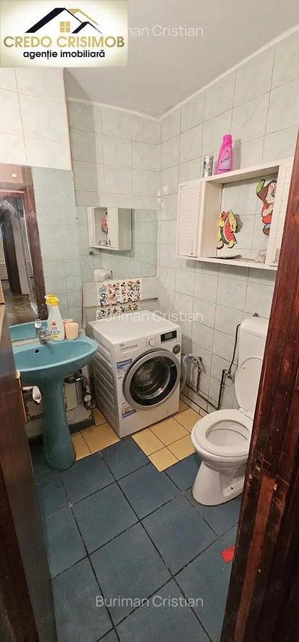 Vand apartament 4 camere etajul 1 zona Micro 4 - 12 Vand apartament 4 camere etajul 1 zona Micro 4 - 12