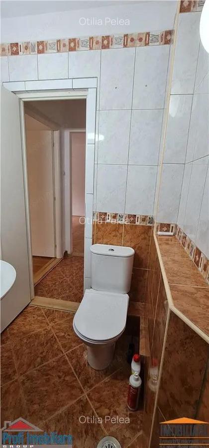 Apartament 2 camere et.1 pe B-dul Revolutiei, zona Banca ING Podgoria - 12