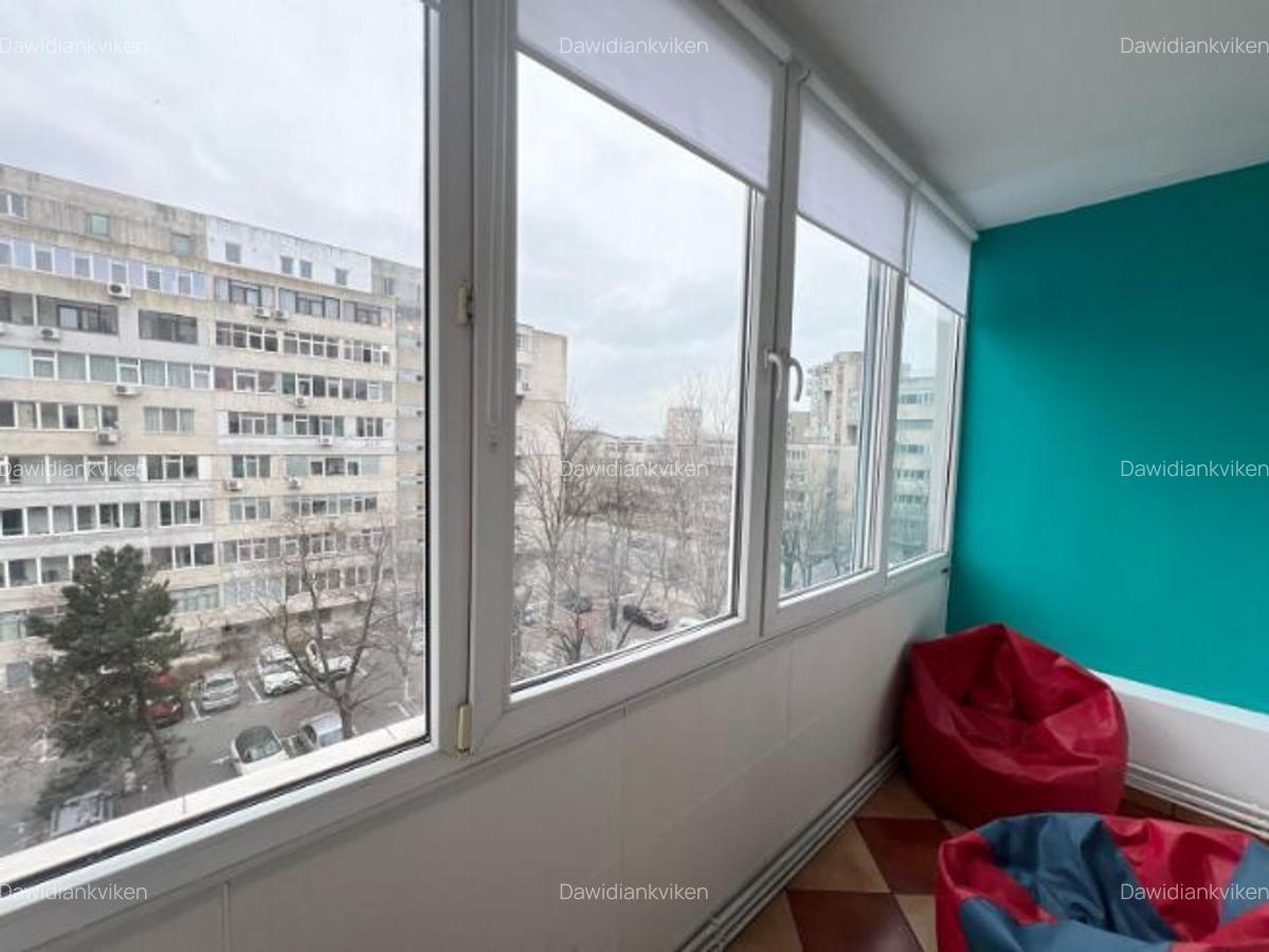 Închiriez un apartament cu 3 camere pe Ferdinad - 9