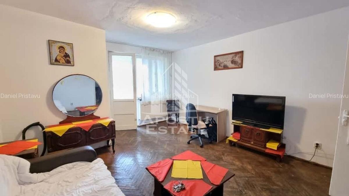 Apartament 1 camera, etaj intermediar, zona Circumvalatiunii - 1