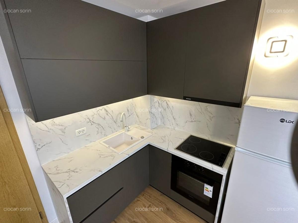 Studio  Campus/The Couch - 4