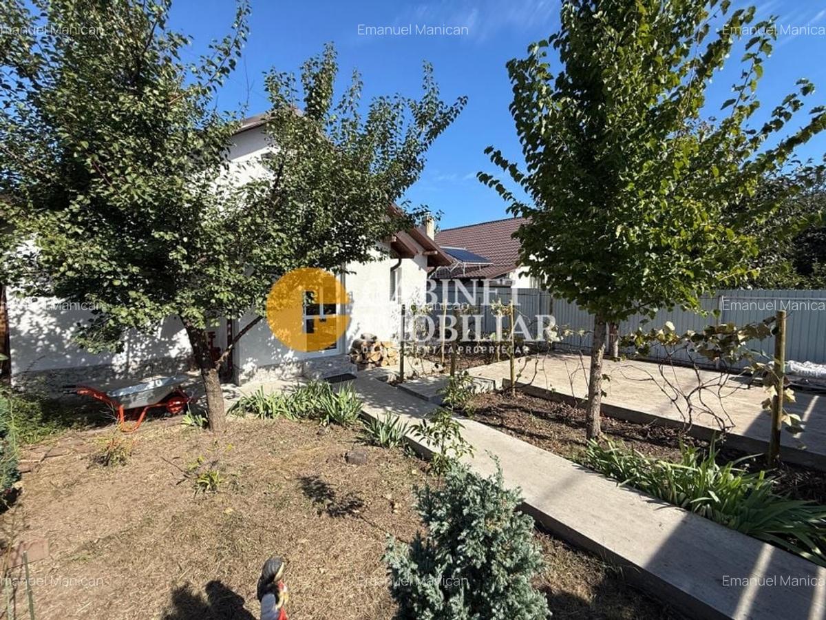 Aroneanu - Casa la asfalt - 420mp teren - 3 camere - Canalizare - 2