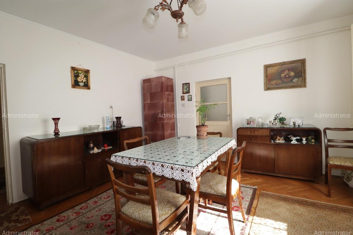 Sinaia – Central, apartament cu 3 camere si teren propriu! - 1