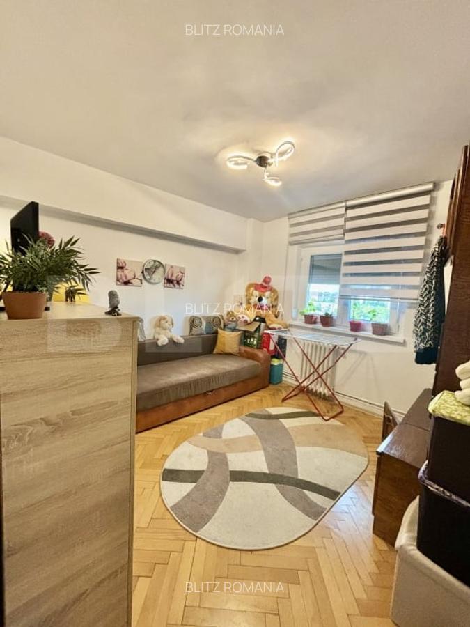 Apartament 3 camere, decomandat, et. 7/9, zona Gh. Lazar -Iulius Mall - 10