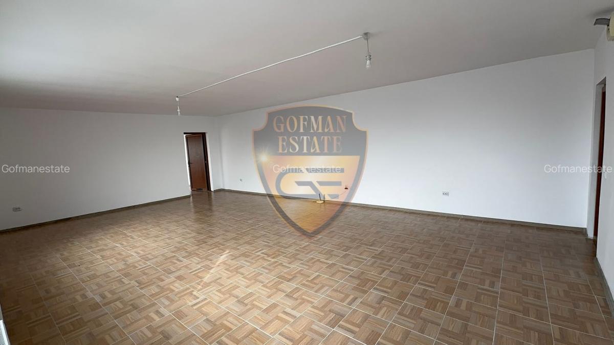 Spatiu birou, parcare, Zona Industriala, 70 mp utili, centrala, A/C - 8