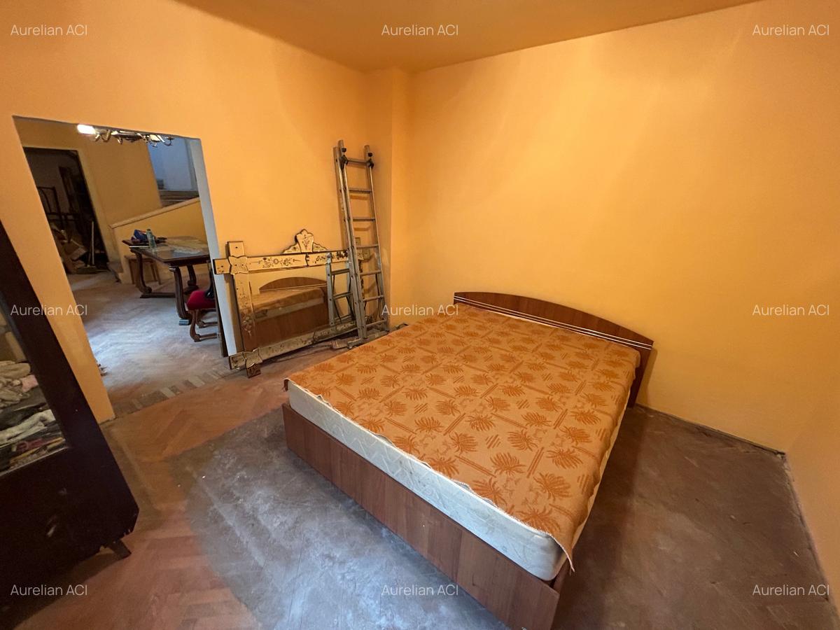 Casă cu 6 camere în Drumul Sării - 4