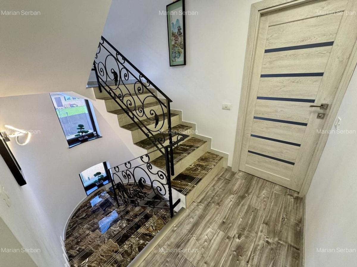 Berceni - VILĂ UNICAT, spațioasă, curte 1.000 mp, la 7 min metrou - 16