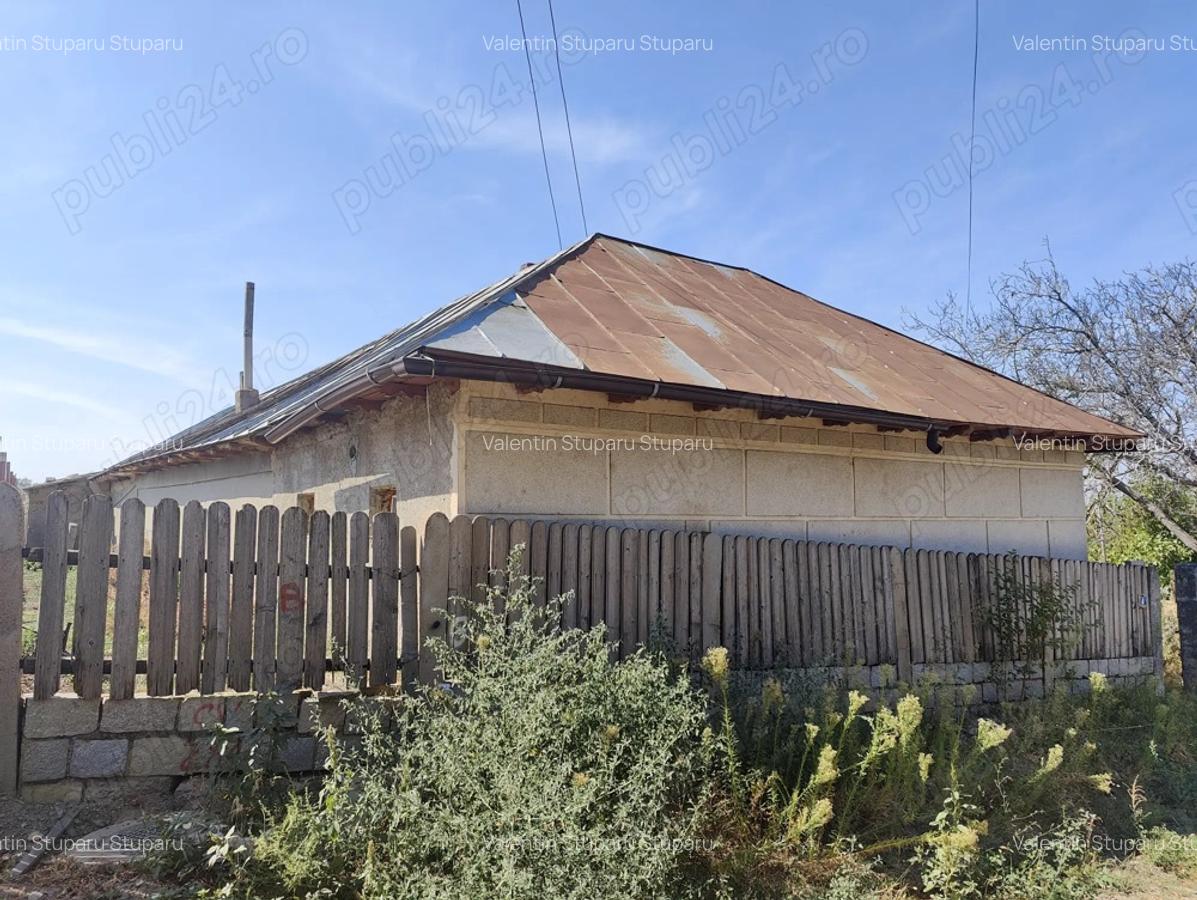 Vanzare casa batraneasca la poalele Mun?ilor Macin 1000 mp teren, 5 camere, vedere panoramica - 6