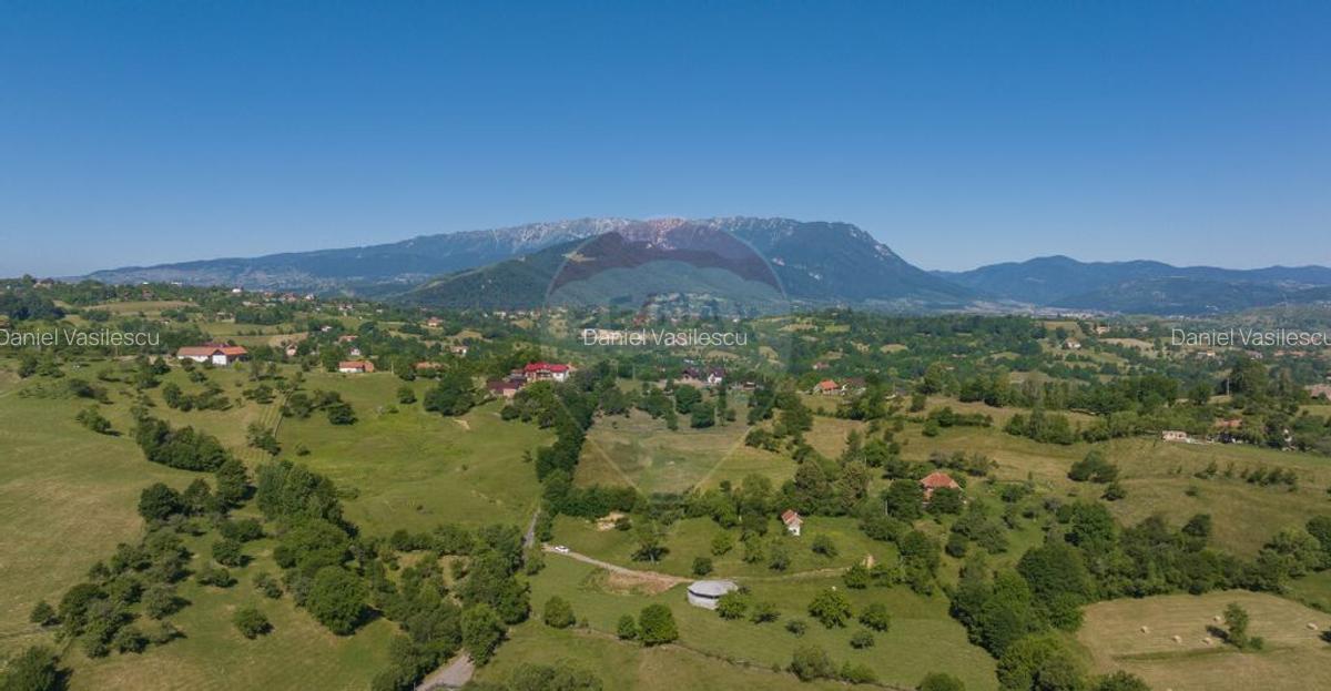 Teren cu utilitati, 5,495mp Bran - Strada Muchia hotarului - 1