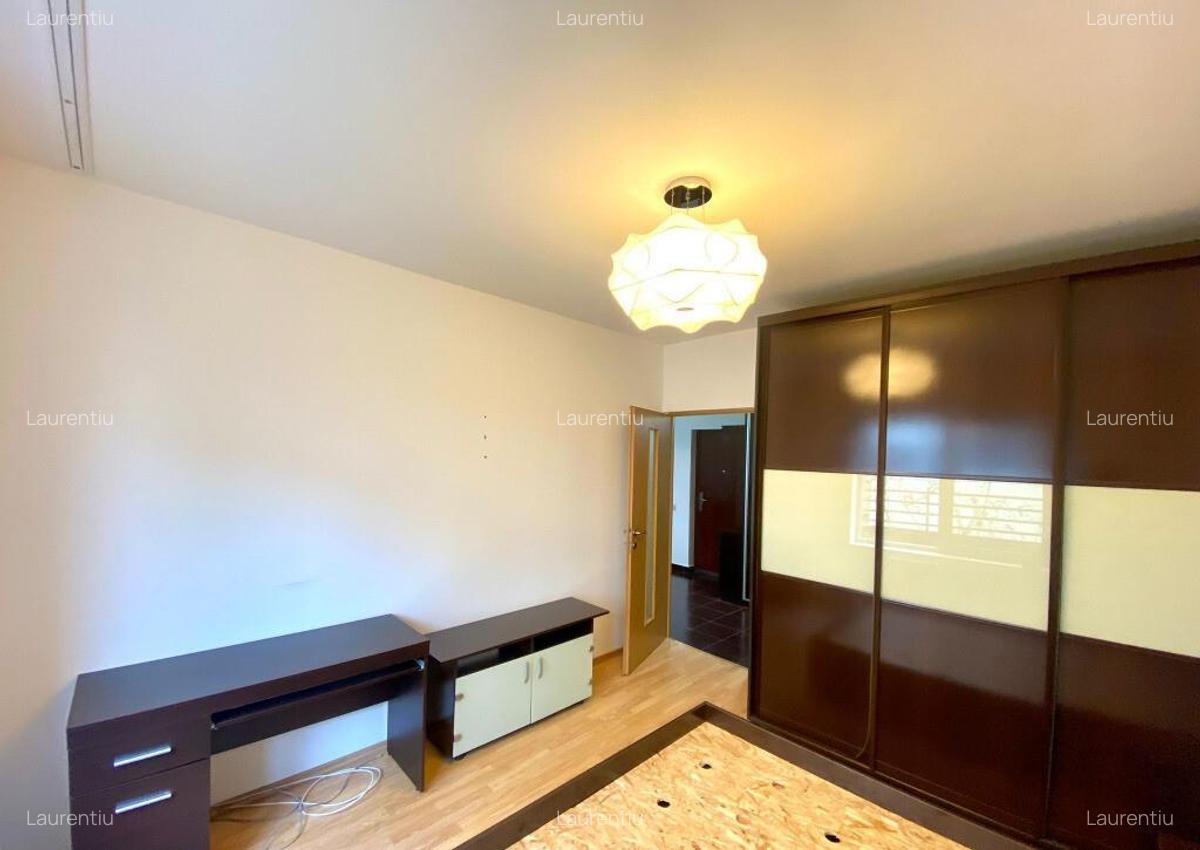 Sub pretul pietei! Apartament 2 camere, 2 parcari, zona TERRA - 10