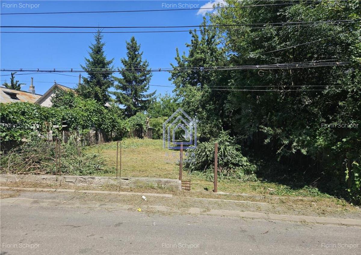 Teren , strada M. Sadoveanu, 7 ari. - 1