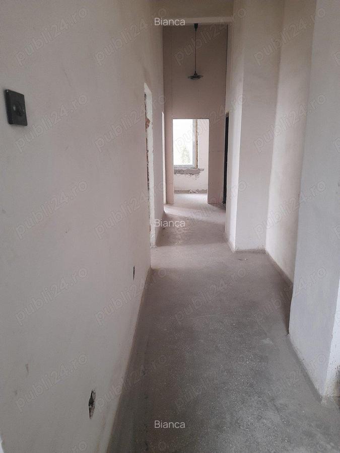 Ultracentral, etaj 1, posibil birouri, cabinete sau locuinte. - 8
