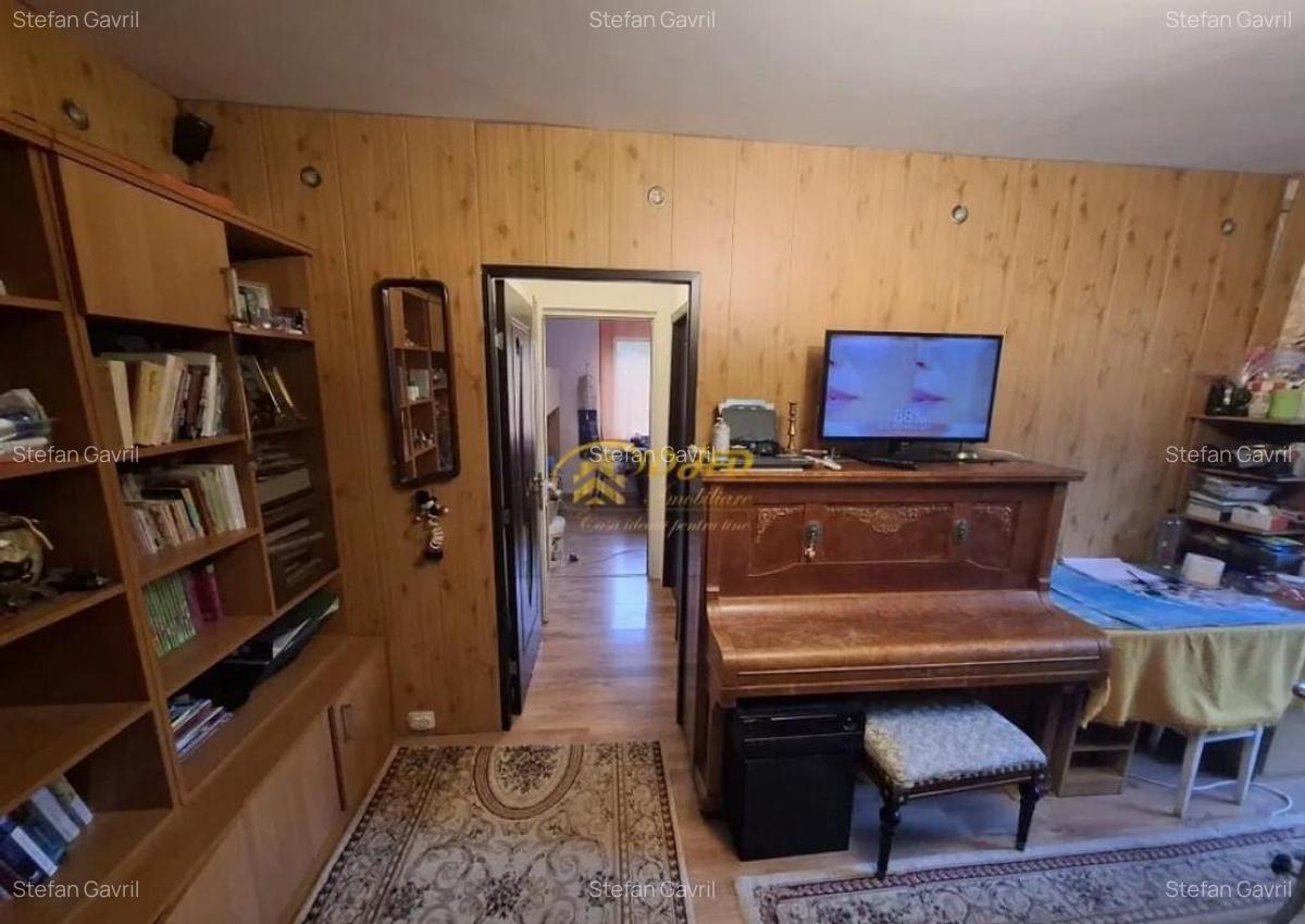Apartament 3 camere decomandate - Podul de Piatra - 3