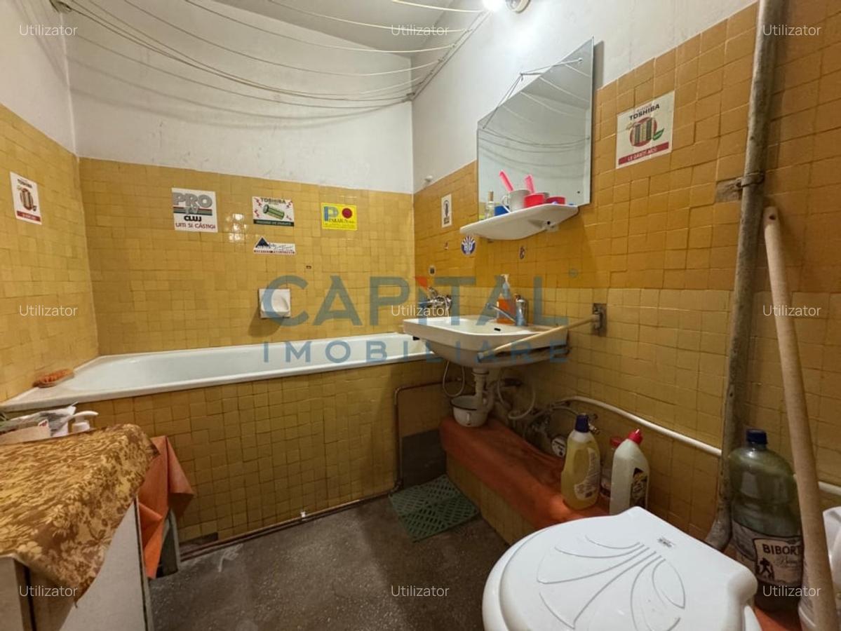 FARA COMISION ! Apartament decomandat, 2 balcoane, etaj 2/4, zona strazii LUNII - 4