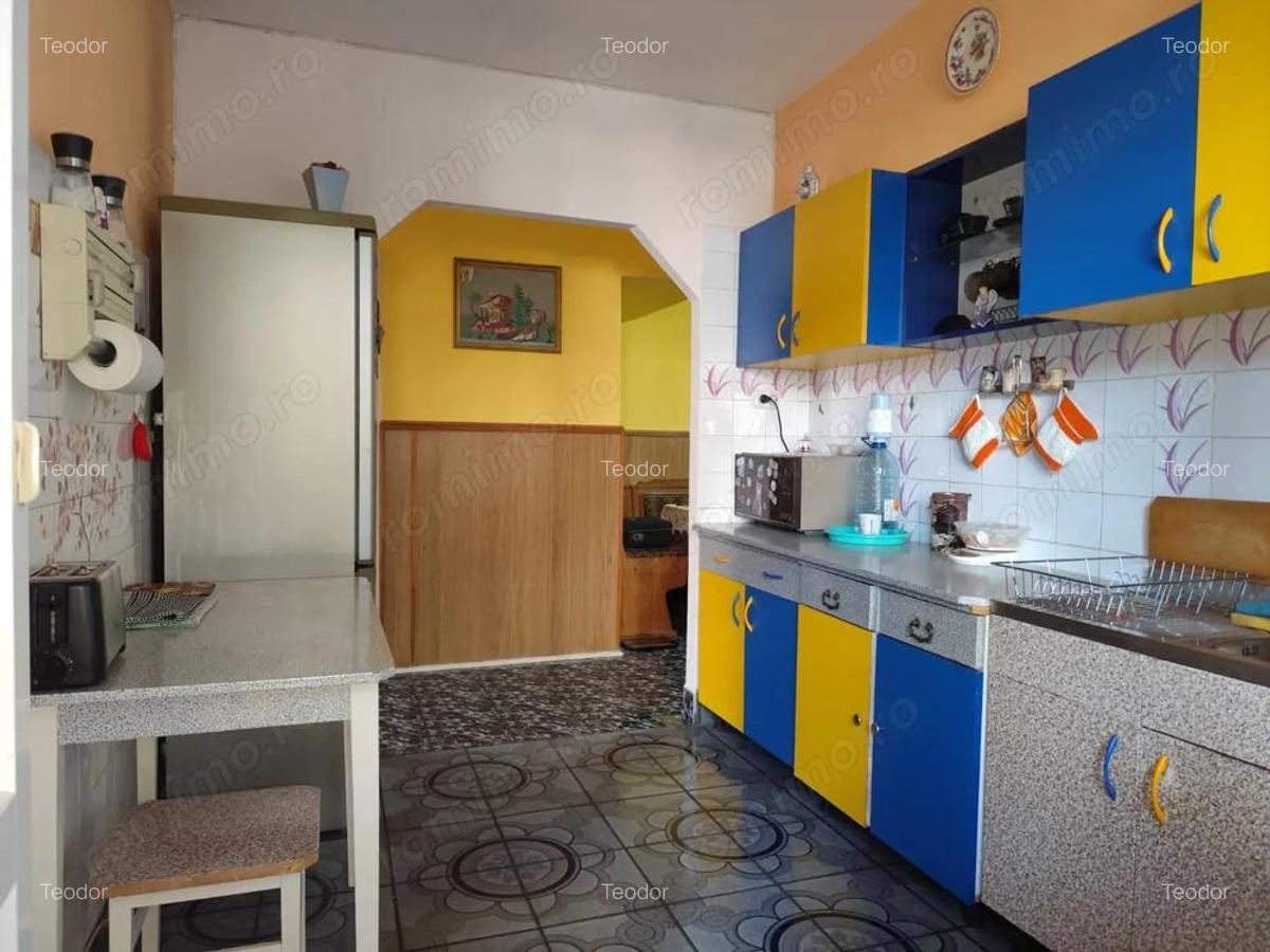 Apartament 3 camere de vanzare, B-dul Dacia, Oradea - 8