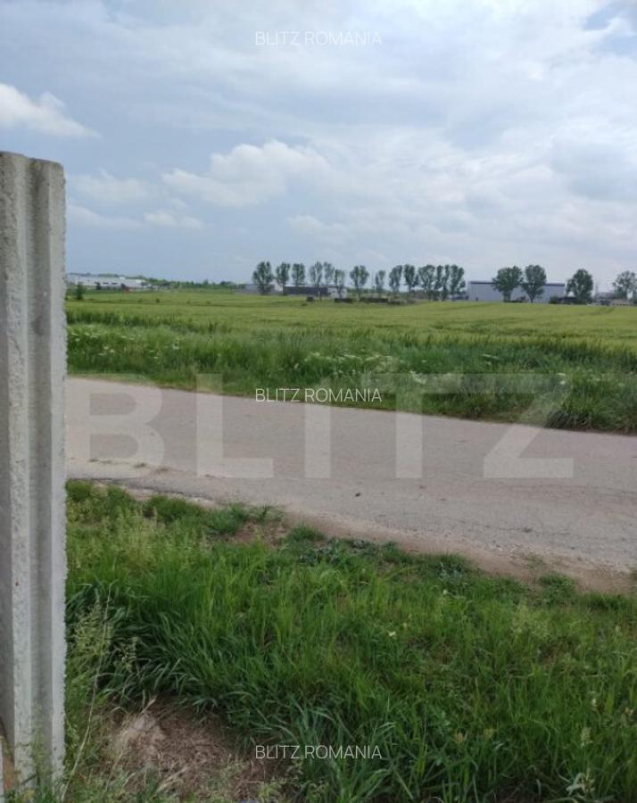 Teren intravilan in spatele Peugeot, 3600mp, 11m deschidere - 3
