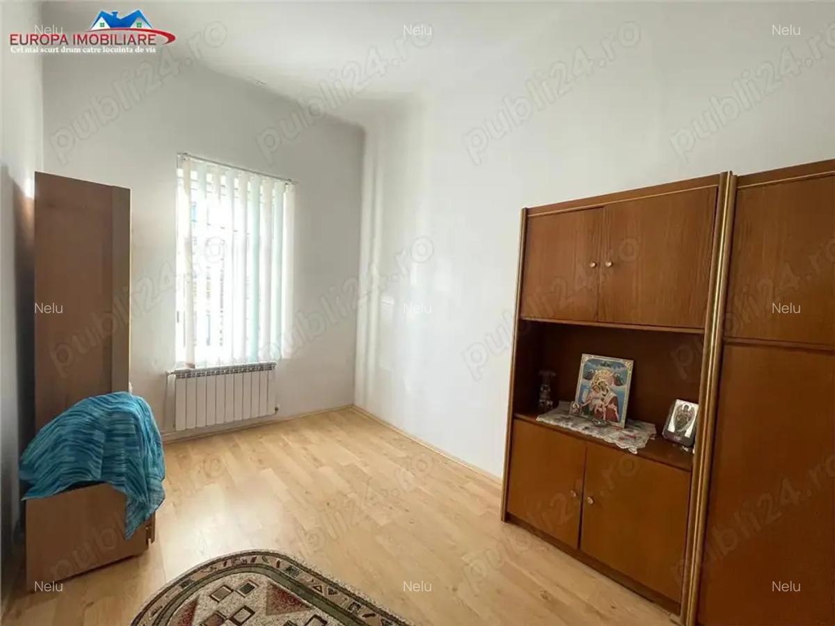 Vand casa oras Tulcea, zona ultracentrala - 6