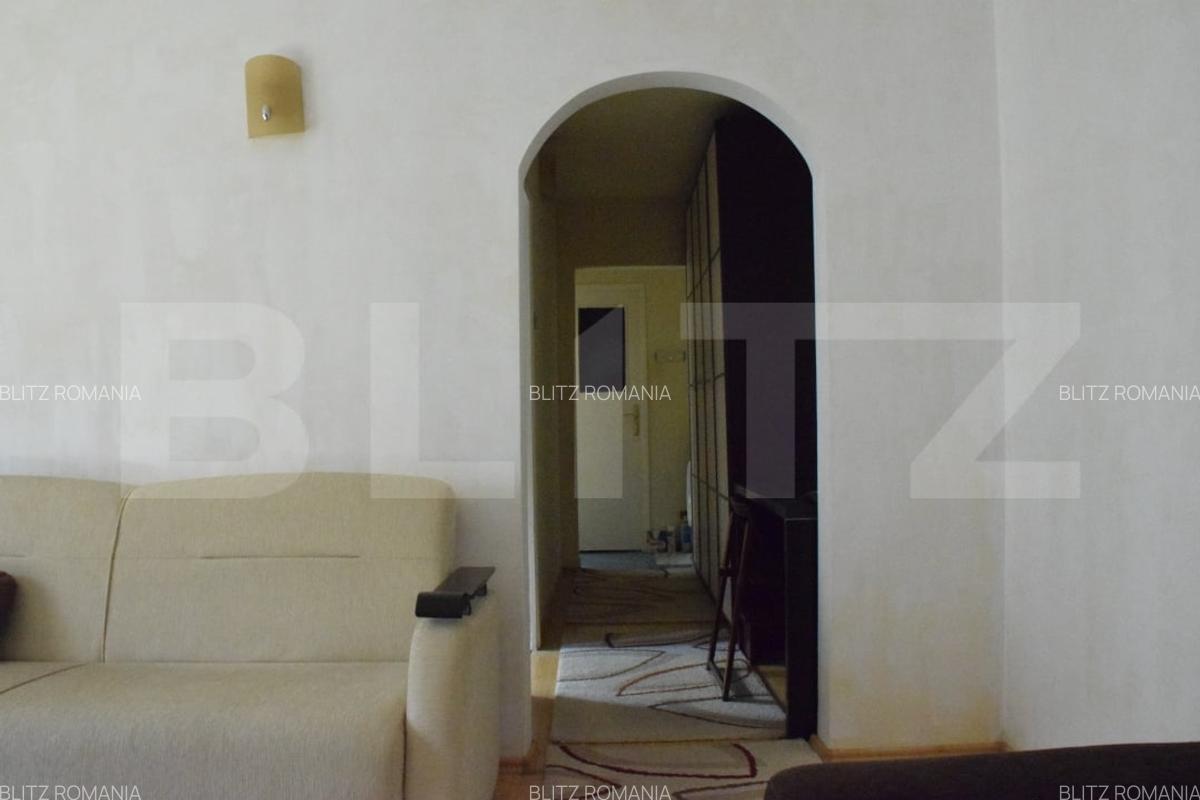 Apartament cu 3 camere, semidecomandat, la etaj intermediar, zona Astra - 5