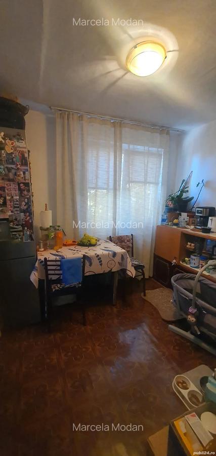 Vand apartament 3camere confort 3 - 5 Vand apartament 3camere confort 3 - 5