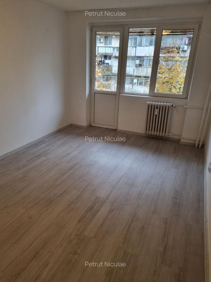 TINERETULUI PIATA NORILOR AP 3 CAM RENOVAT NEMOBILAT, BUCATARIE MOBILATA/UTILA - 2