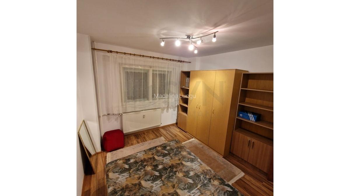 Apartament cu 3 camere semidecomandat în Titulescu - 7