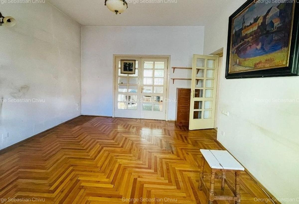 Casa solida in zona De Mijloc - Colina Universitatii - 2