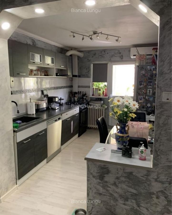 Apartament de 4 camere Rahova-Renovat Complet - 1