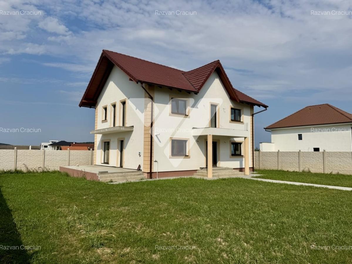 Casa moderna 5 camere si teren 740 mp de vanzare in Cristian Sibiu - 2