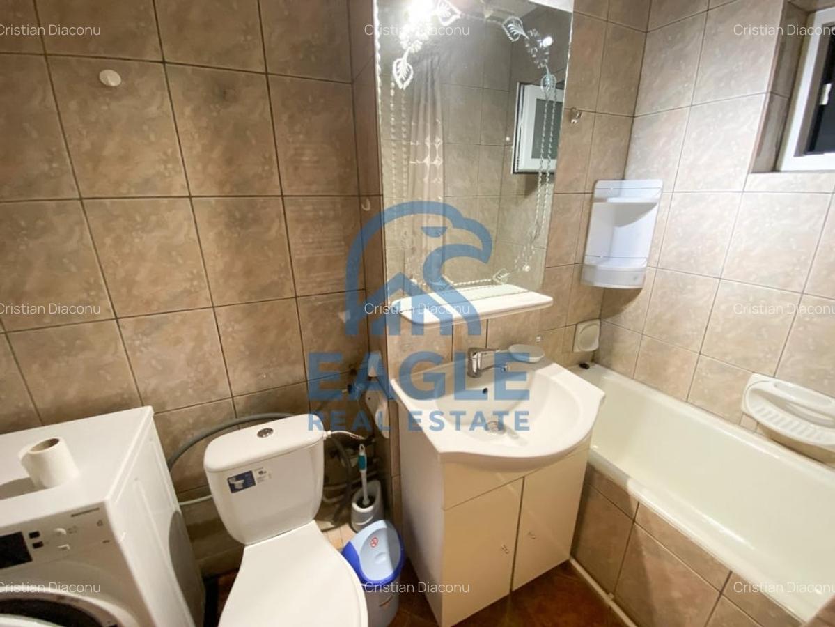 Piata Brotacei - 2 Camere decomandat Et. 1 cu balcon pe termen lung - 14