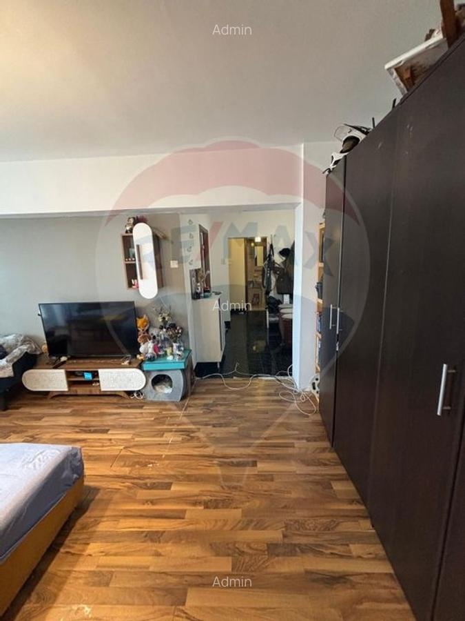 Apartament cu 3 camere de vanzare - Crangasi - 4