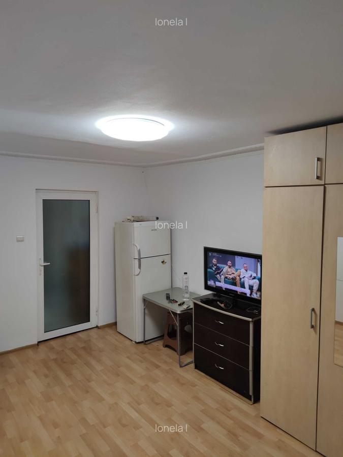 DRISTOR - ZONA FIZICIENILOR - Garsoniera  20 mp - BLOC ANVELOPAT - 3