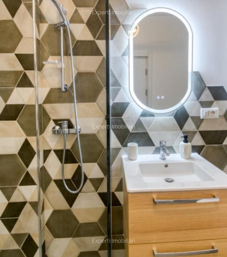 Garsoniera situata in zona Mamaia Nord, primul bloc de la pr - 8