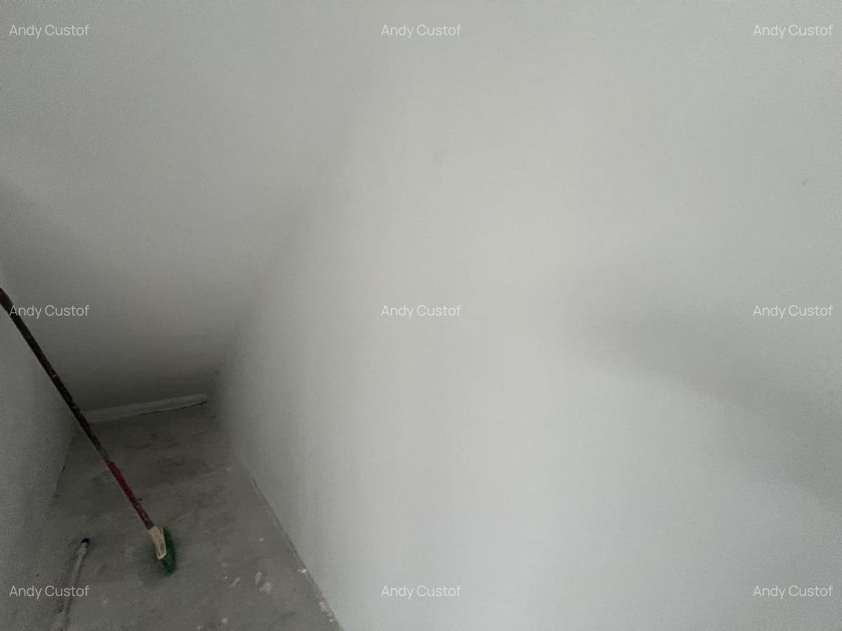 Duplex la gri 175 mp utili 58 mp demisol curte 180 mp  3 bai 3/4 dormitoare - 26