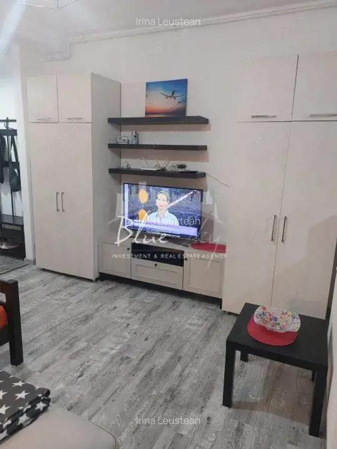 Campusul Universitar Studio cochet - 2