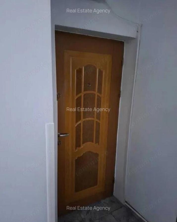 1 camera in zona Dambovita - 2