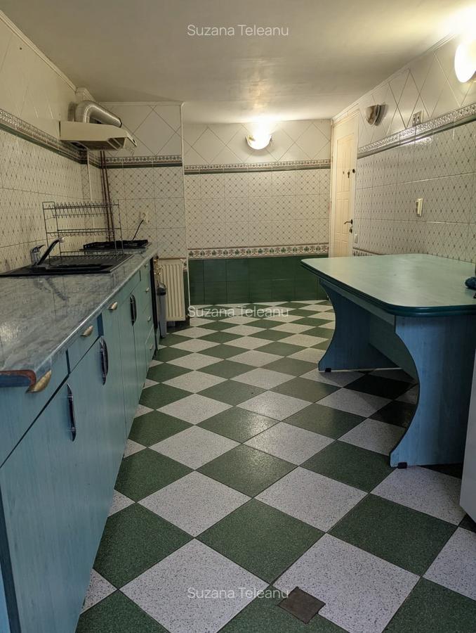 Vand apartament 3 camere in vila zona Centru Vechi Comision 0% - 19