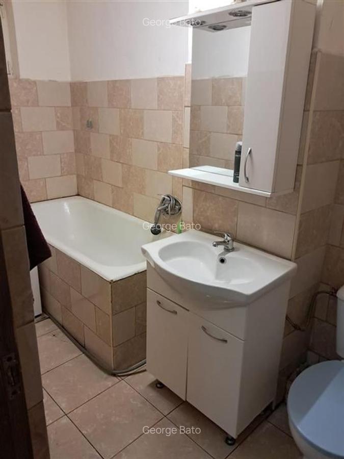 Apartament cu 3 camere decomandat în Nufărul - 7