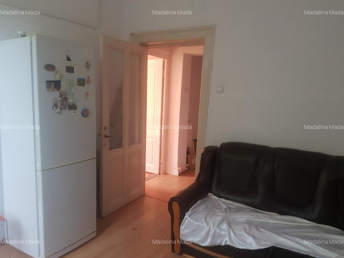 Apartament 4 camere  pt firma - 2