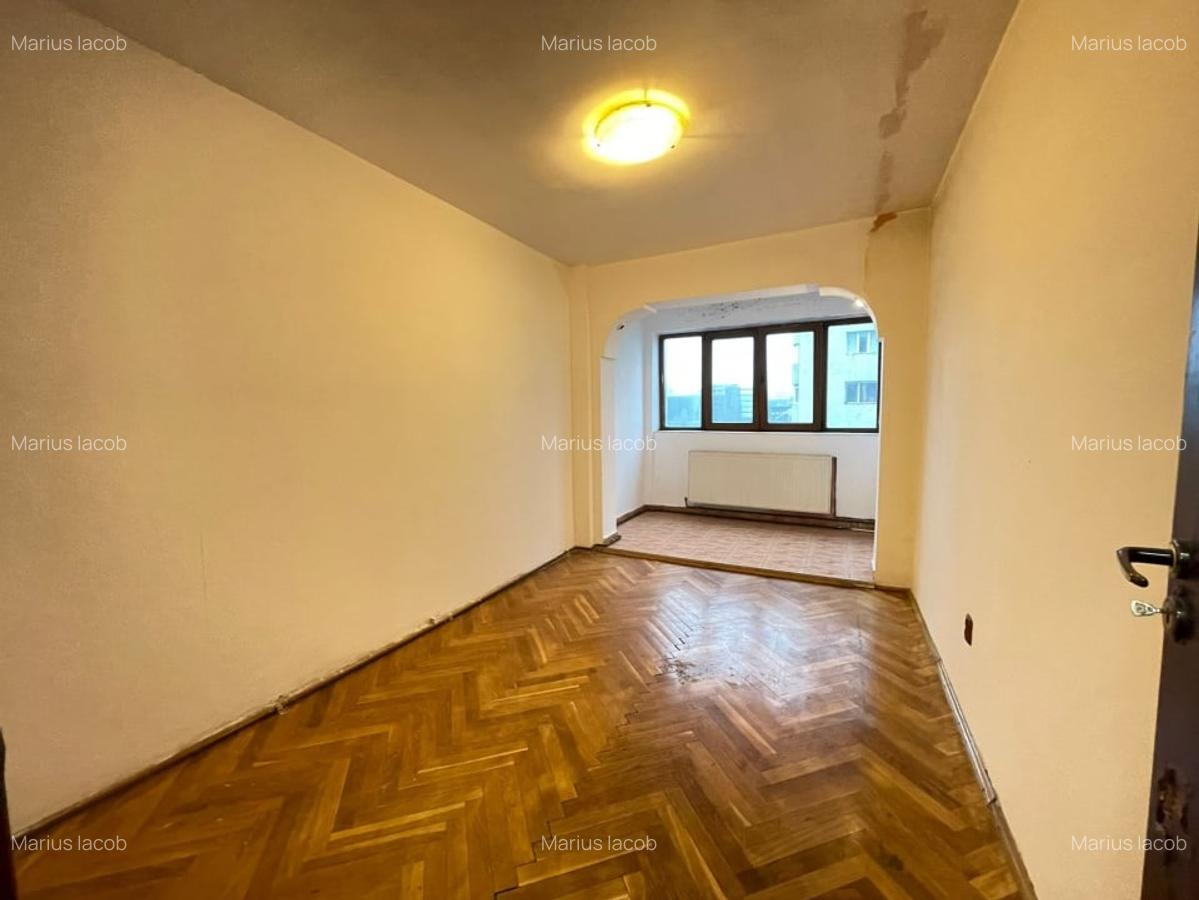 Apartament 4 camere-Podu Ros-Palas-sens giratoriu - 8