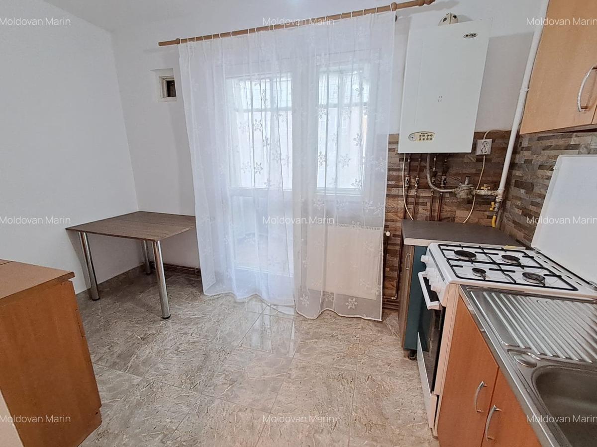 Ap.2 cam 57 mp dec. Renovat et.3,2 balcoane, Aleea Barsei Marasti - 6